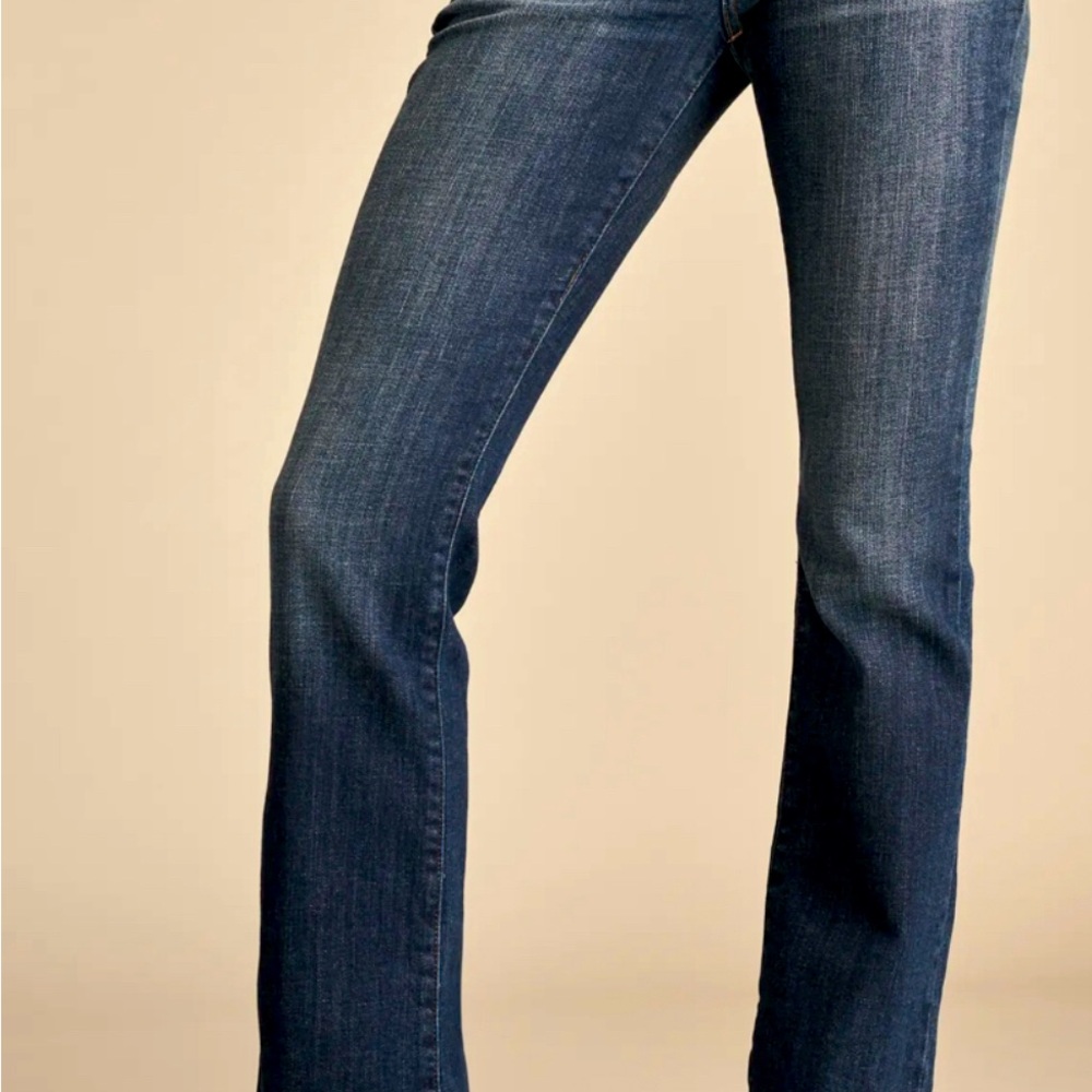 Lucky Brand🍀 Women’s Mid-Rise Sweet Bootcut jeans. Size 6/28 - Picture 5 of 13